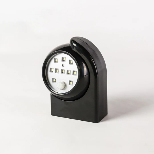 Outdoor Battery Operated White Security Light with PIR Sensor
