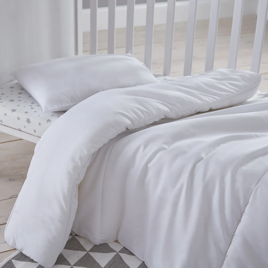Silentnight Safe Night 4.5 Tog Duvet and Sinlge Pillow Set