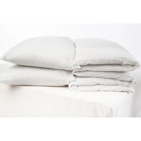 Polycotton 13.5 Tog Duvet and 2 Pillow Set