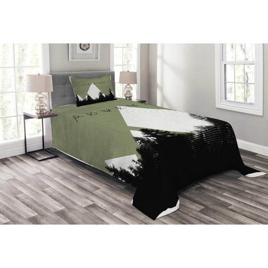 Adelynna Green/White/Black Bedspread Set with Pillow Sham