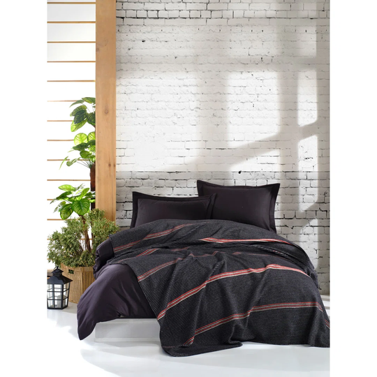 Mattheo Blanket Set with 2 Pillows