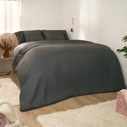 Kass Duvet Cover Set