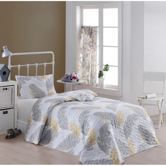 Hansell Quilted Bedspread Set with 2 Pillows