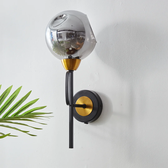 Rotan 1 - Light Dimmable Black/Gold Wallchiere