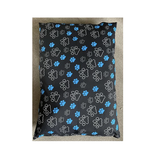 Brambory Dog Pillow in Black