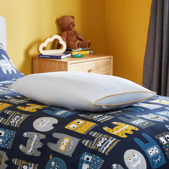 Silentnight Healthy Growth Anti Allergy Pillow Breathable and Hypoallergenic