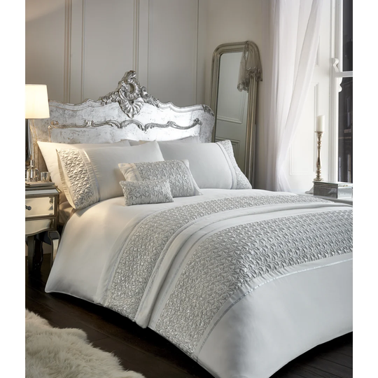 Valencia Bed Runner