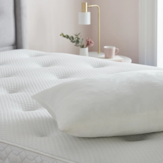 Silentnight Squishy Pillow
