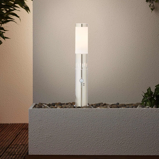 Danni-Leigh Silver Integrated LED Metal Pathway Light
