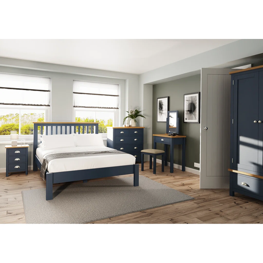 8 Pieces Bedroom Set, 200 x 200 cm