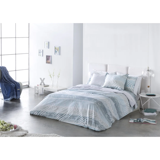 Lary Duvet Cover