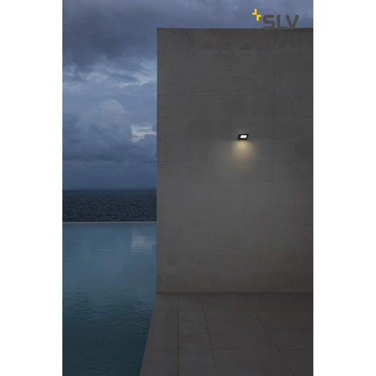 Iperi LED Outdoor Wall Light