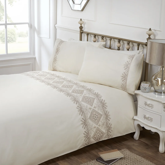 Neomi 144 TC Duvet Cover Set