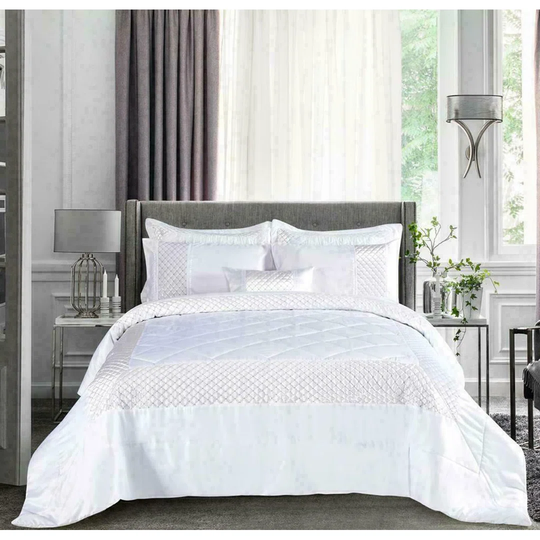 Adonijah Bedspread Set with a pillow