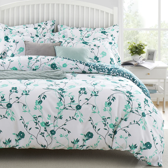 Sequoyah Green Hypoallergenic Microfibre 200 TC Duvet Cover Set