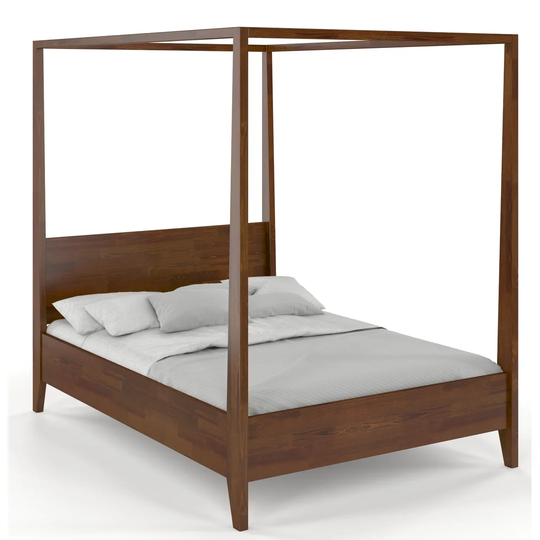 Pogromni Canopy Bed