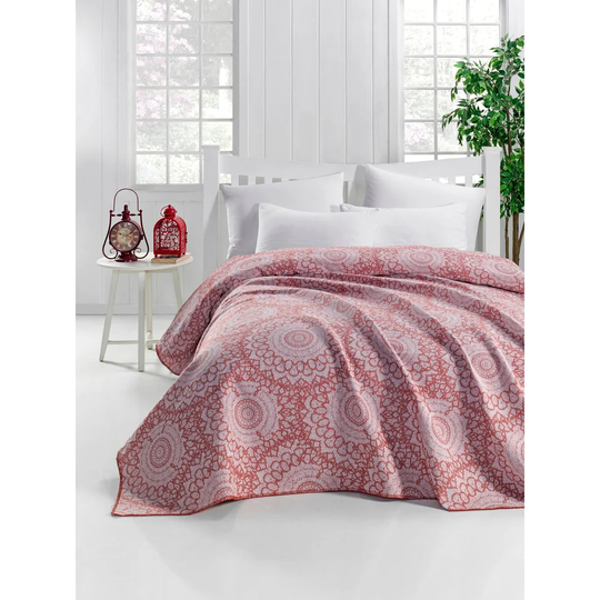 Raynaud Bedspread Set with 2 Pillows
