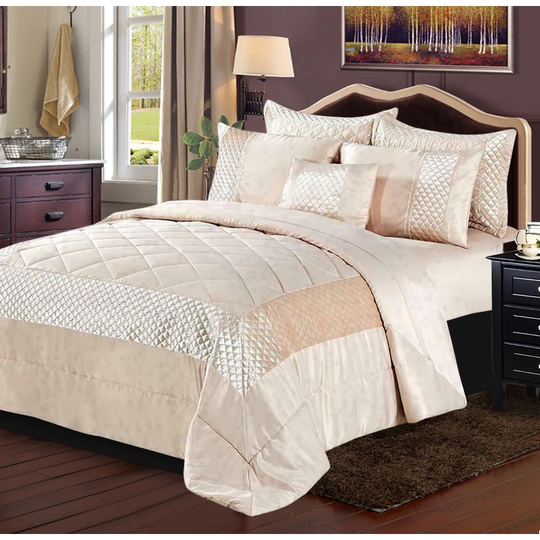 Gable Bedspread Set with a pillow