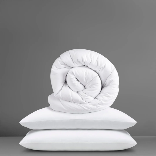 Slumberdown Cosy Hugs 13.5 Tog Winter Duvet with 2 Pillows